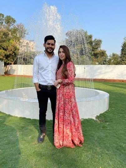 Charvi Diwan & Bishal Das